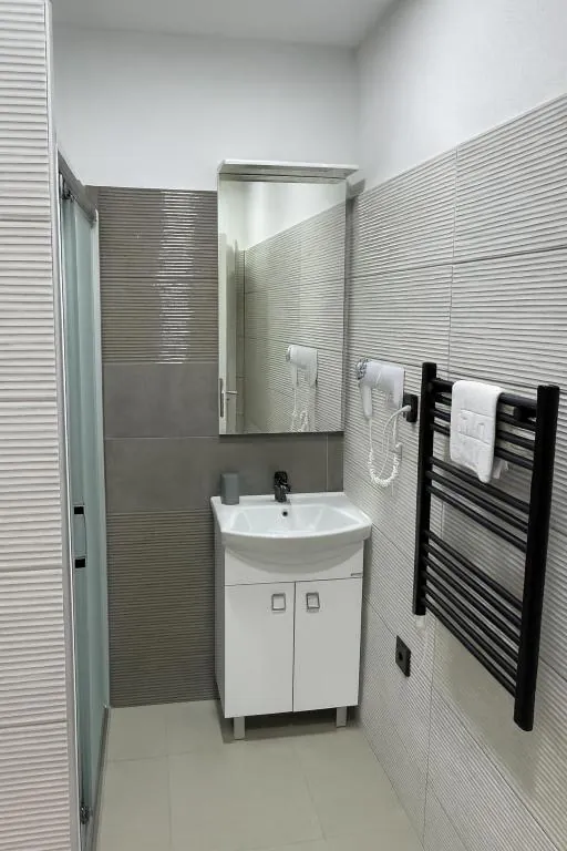 Kupatilo u hotelskoj sobi